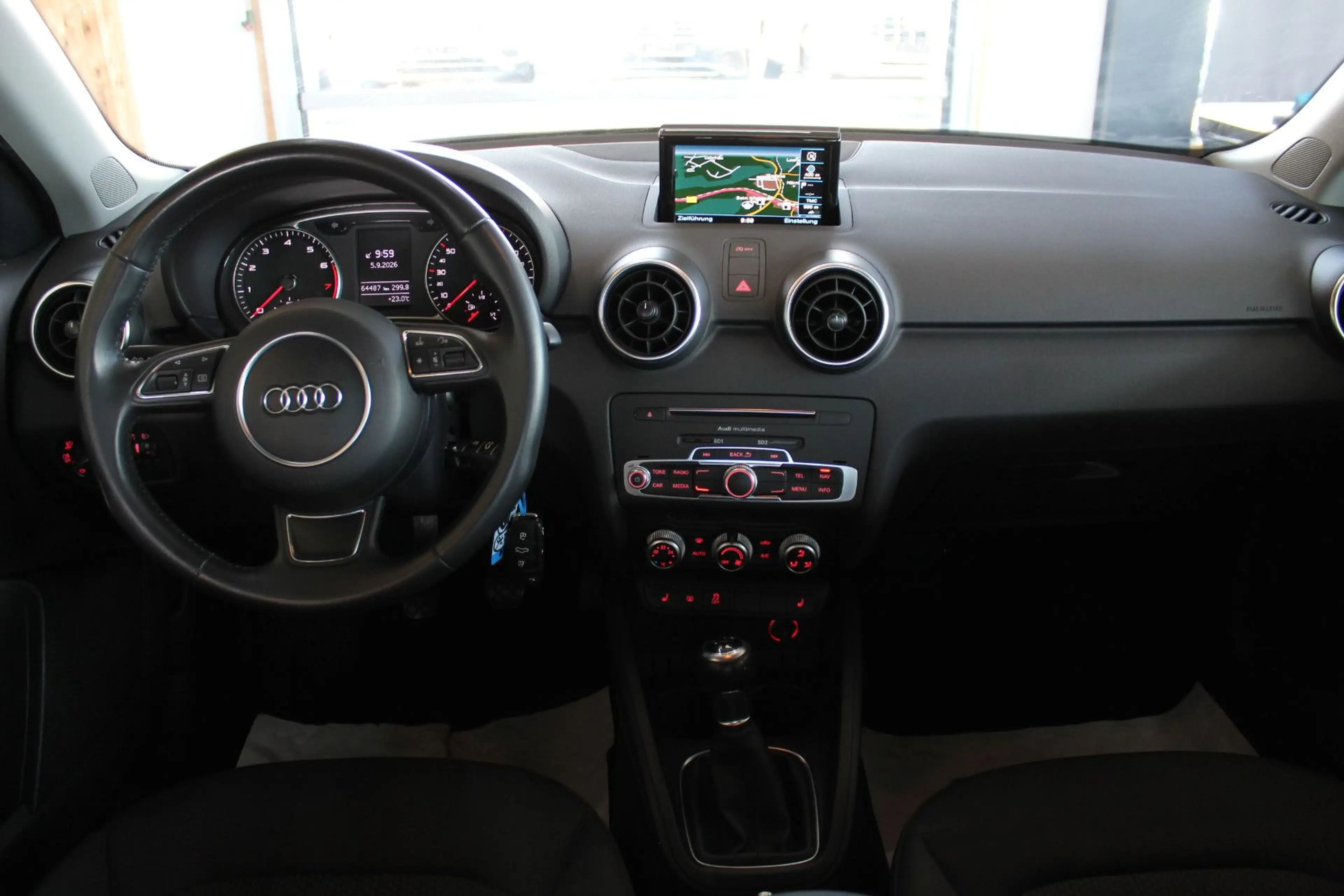 Audi A1 Sportback 1.0 TFSI S line sport*NAVI*KLIMAUT. — photo 9