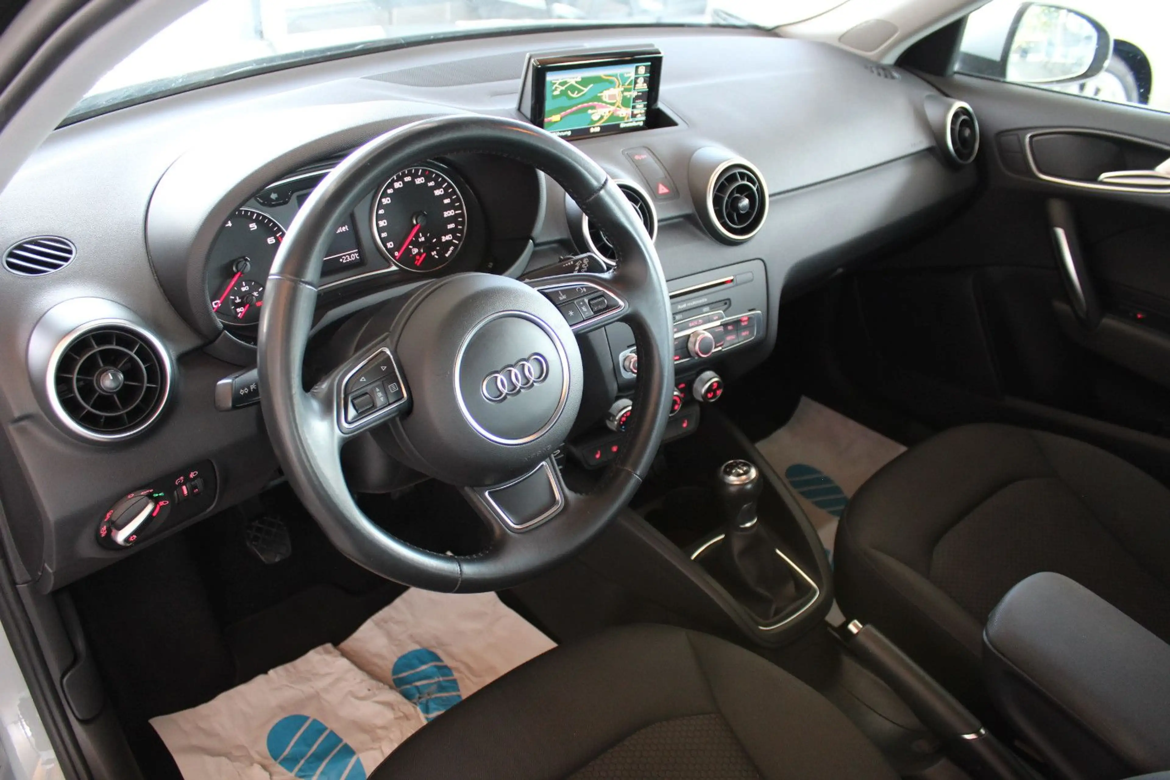 Audi A1 Sportback 1.0 TFSI S line sport*NAVI*KLIMAUT. — photo 8