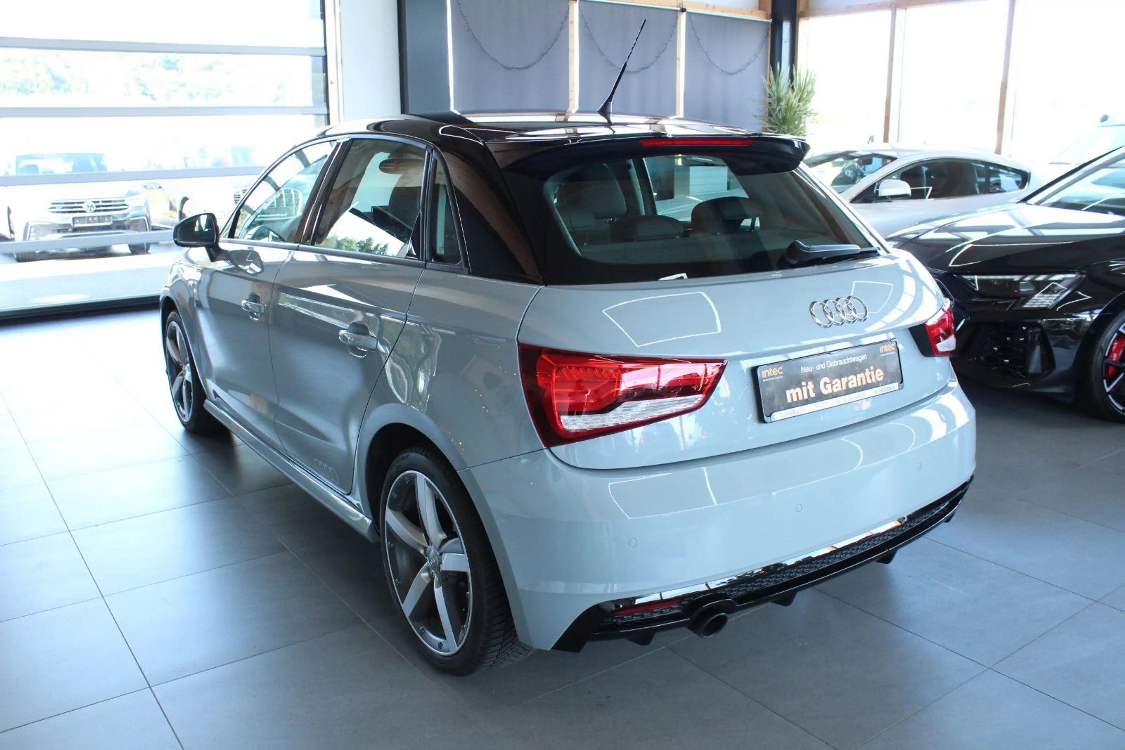 Audi A1 Sportback 1.0 TFSI S line sport*NAVI*KLIMAUT. — photo 6