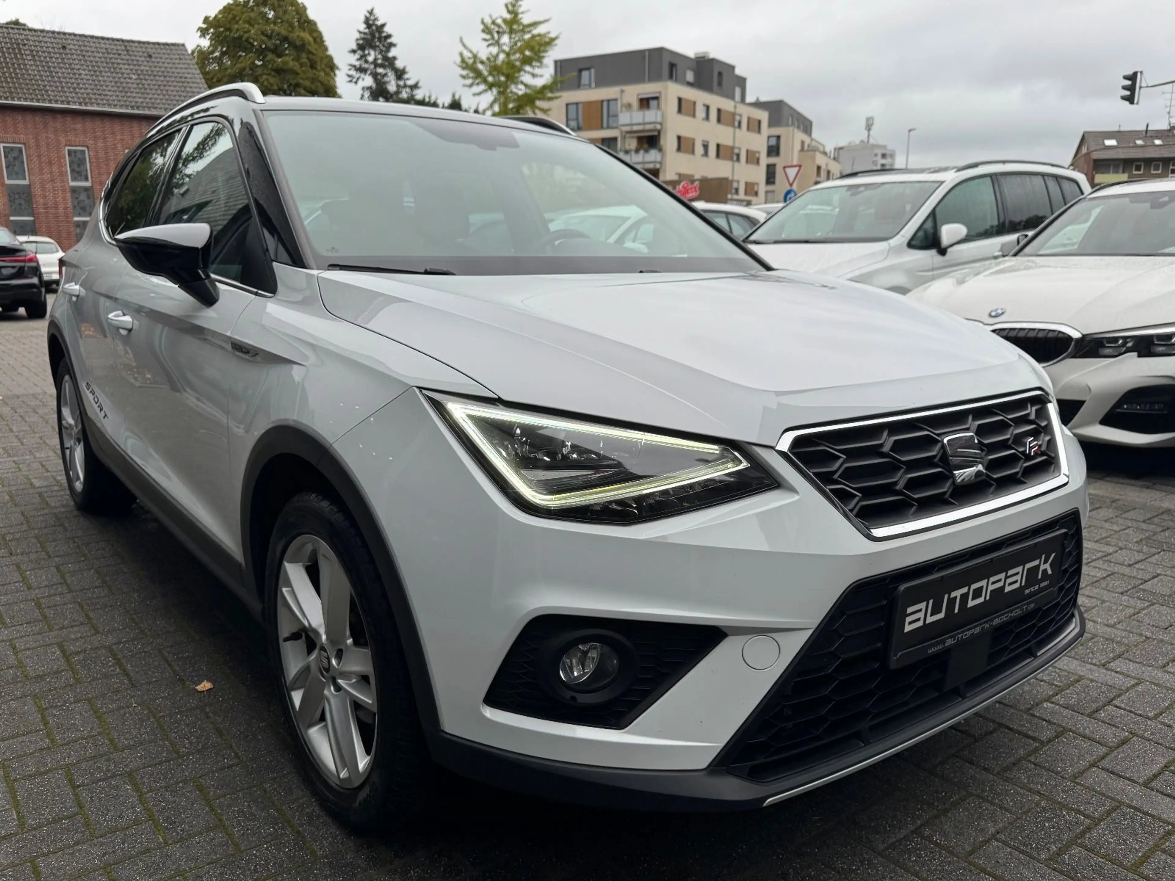SEAT Arona 1.0 FR BEATS AUTOMATIK NAVI Full Link LED — photo 4