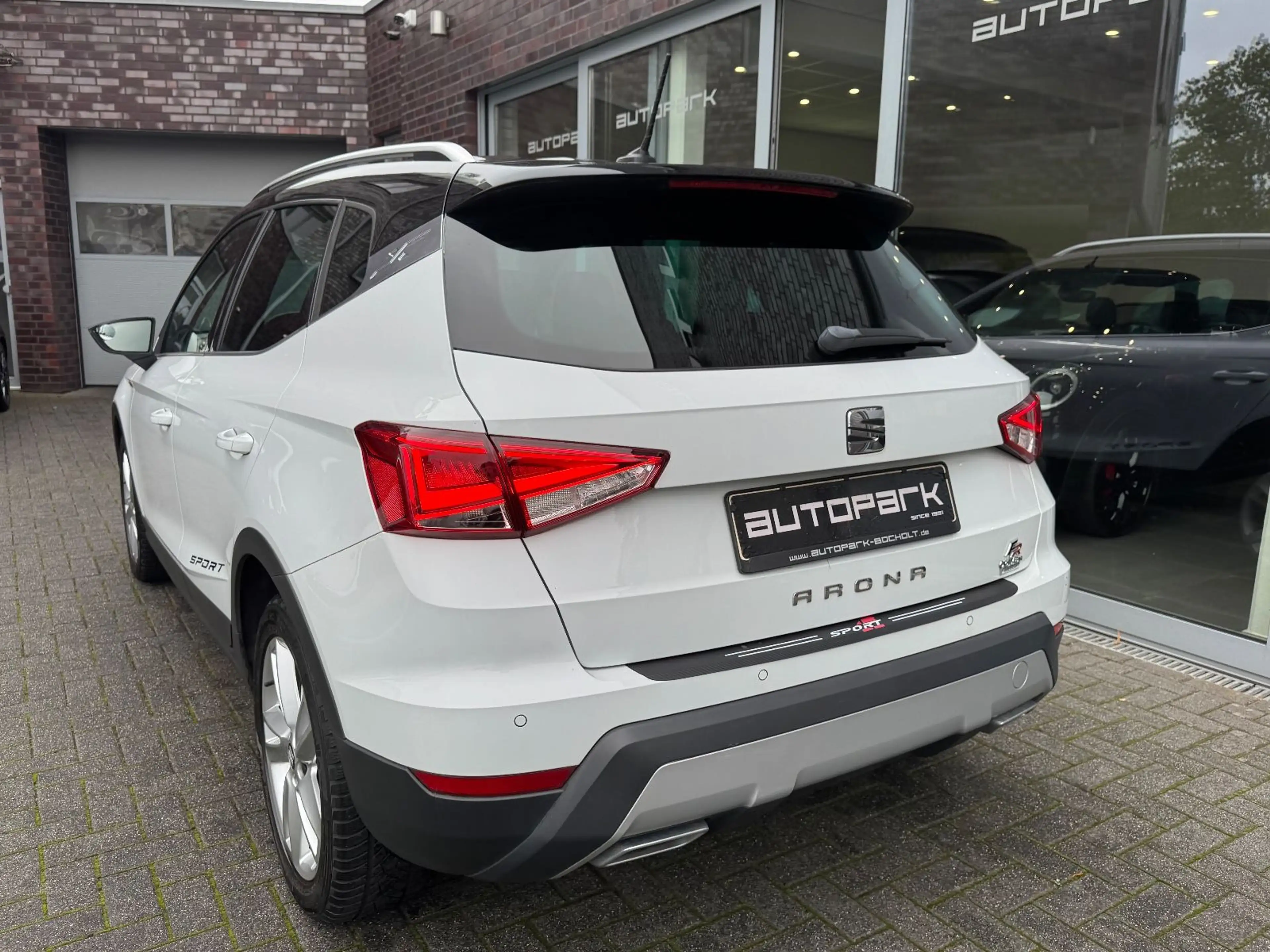 SEAT Arona 1.0 FR BEATS AUTOMATIK NAVI Full Link LED — photo 9