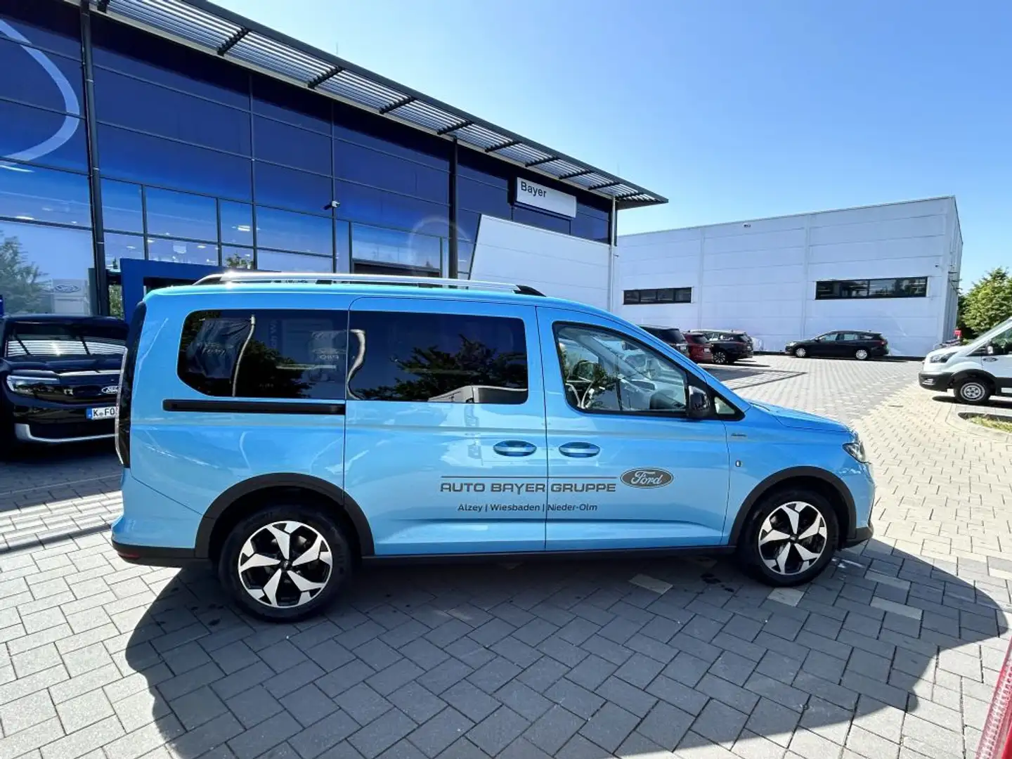 Ford Tourneo Connect 2.0 EcoBlue ACTIVE Blau - 2