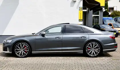 Annonce voiture d'occasion Audi S8 - CARADIZE