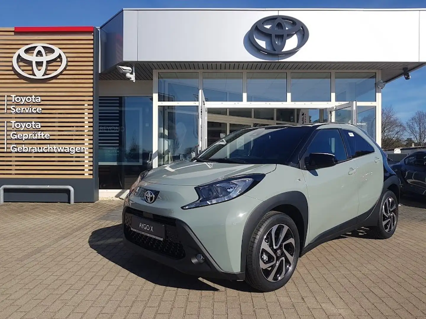 Toyota Aygo X 1,0   Schaltgetriebe - Teamplayer - Groen - 1