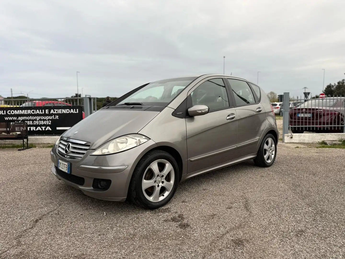 Mercedes-Benz A 180 A 180 cdi Elegance Gri - 2