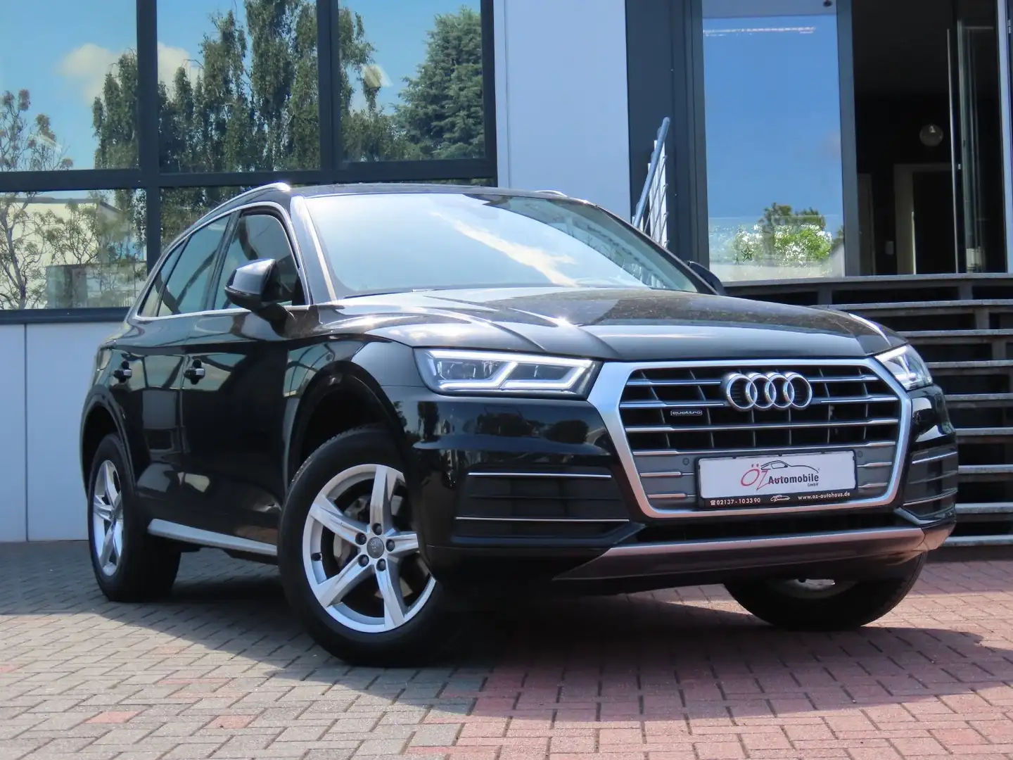 Audi Q5 40 TDI quattro sport Leder Sitzheizung Noir - 1