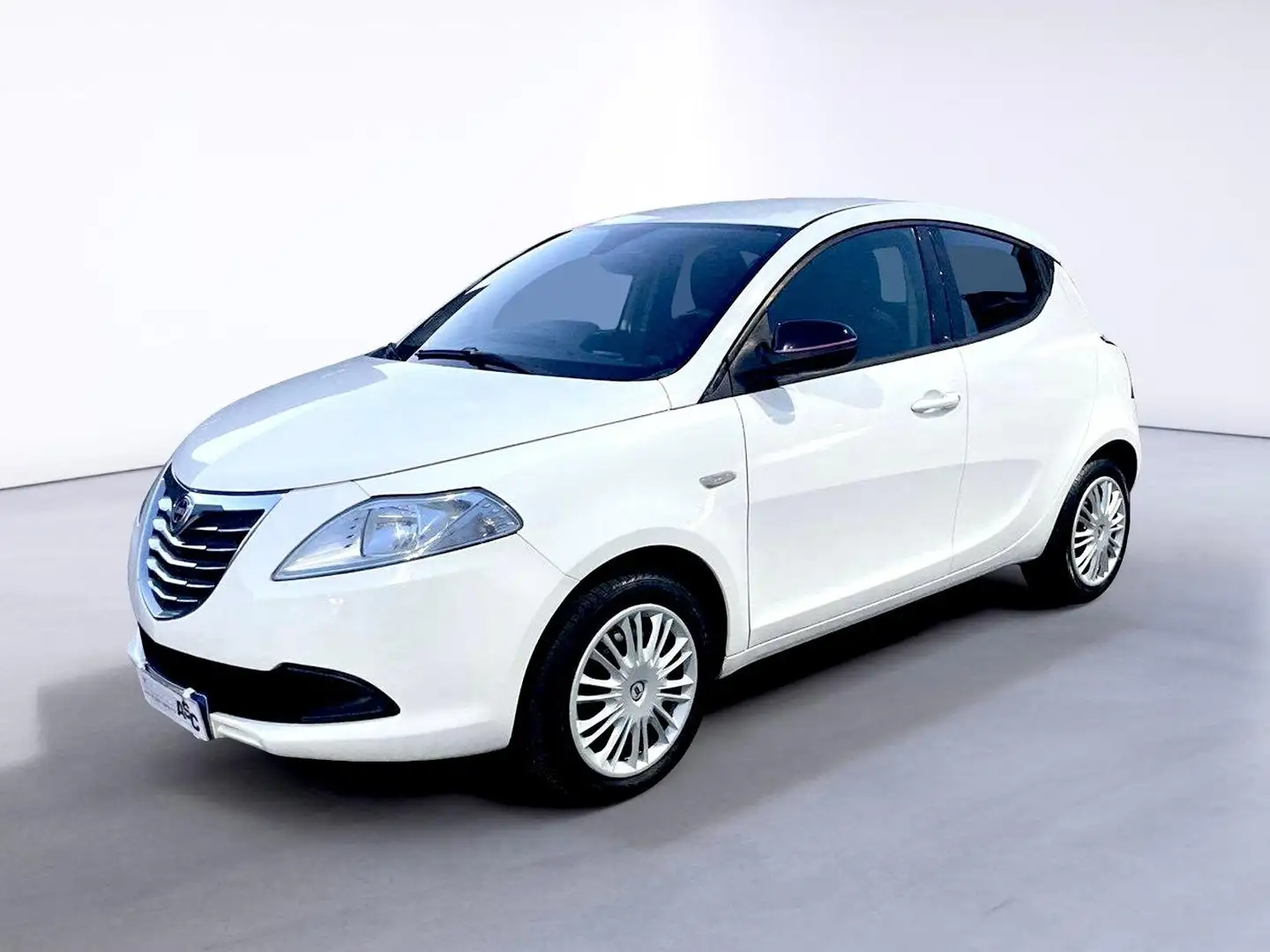 Lancia Ypsilon 1.2 BENZ 8v Gold 69cv ADATTA NEOPATENTATI Blanc - 1