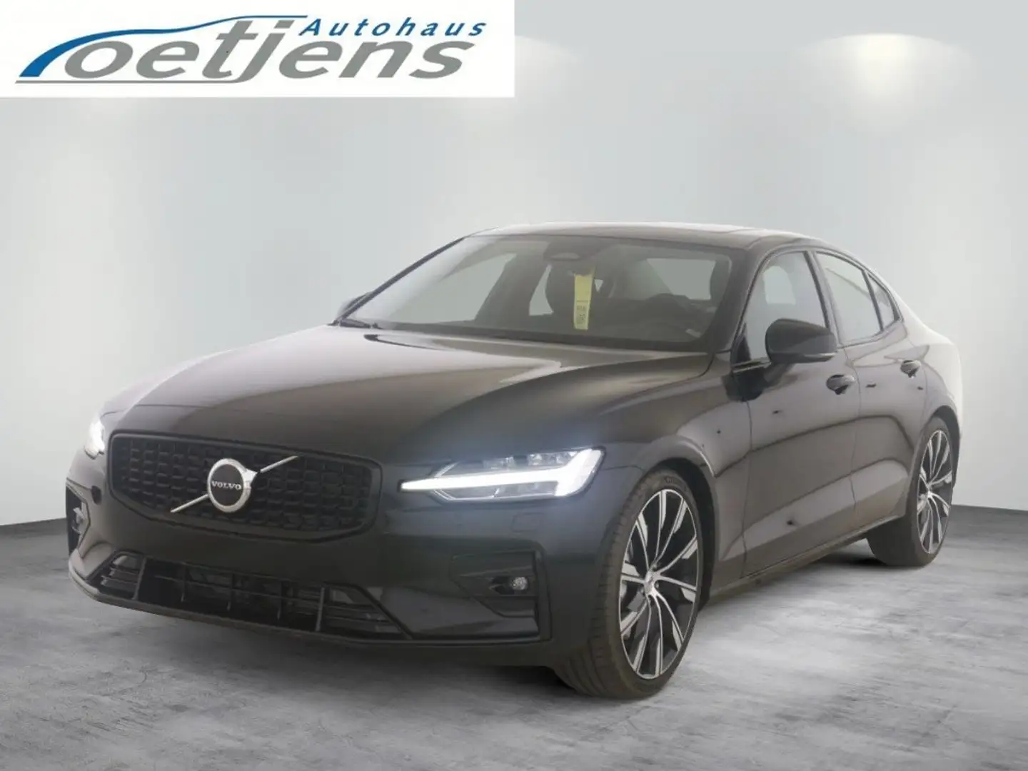 Volvo S60 Lim. B4 Plus Dark PANO NAVI STNDHZ HARMANN K Schwarz - 1
