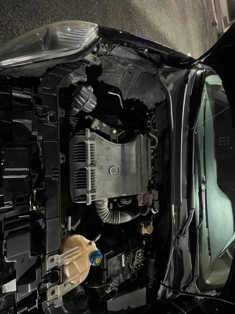 Fiat Grande Punto Grande Punto III 2005 3p 1.4 sjt 16v Sport 95cv Noir - 2