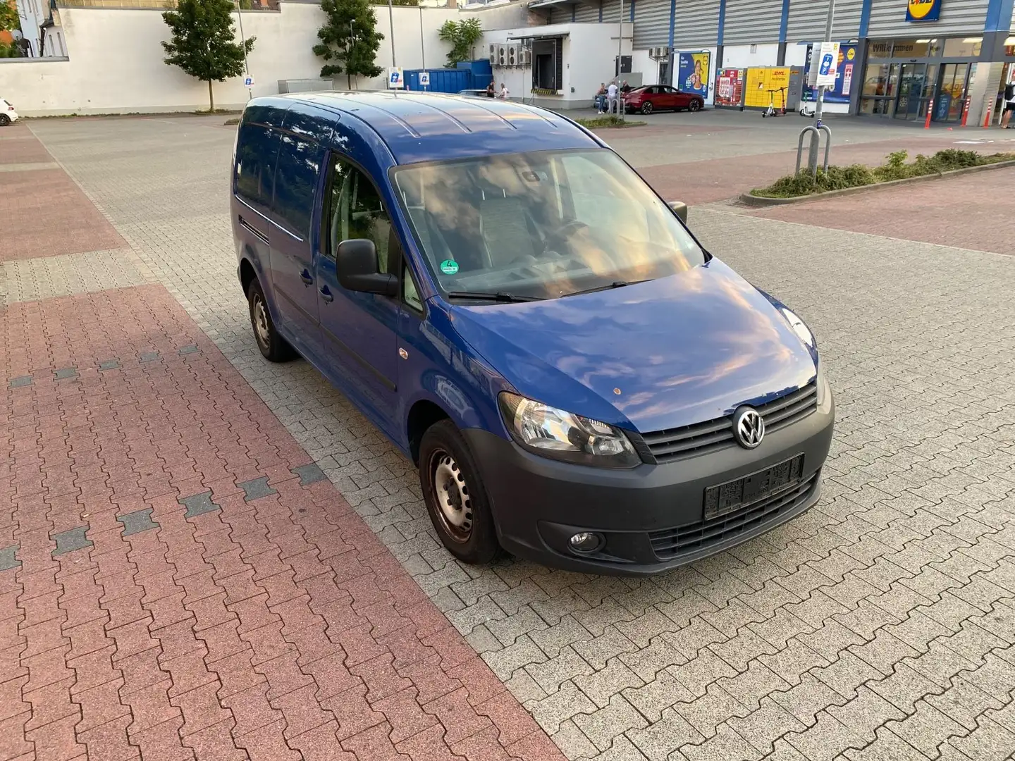 Volkswagen Caddy Maxi 2.0 TDI 4Motion/ Klima/AHK Bleu - 2