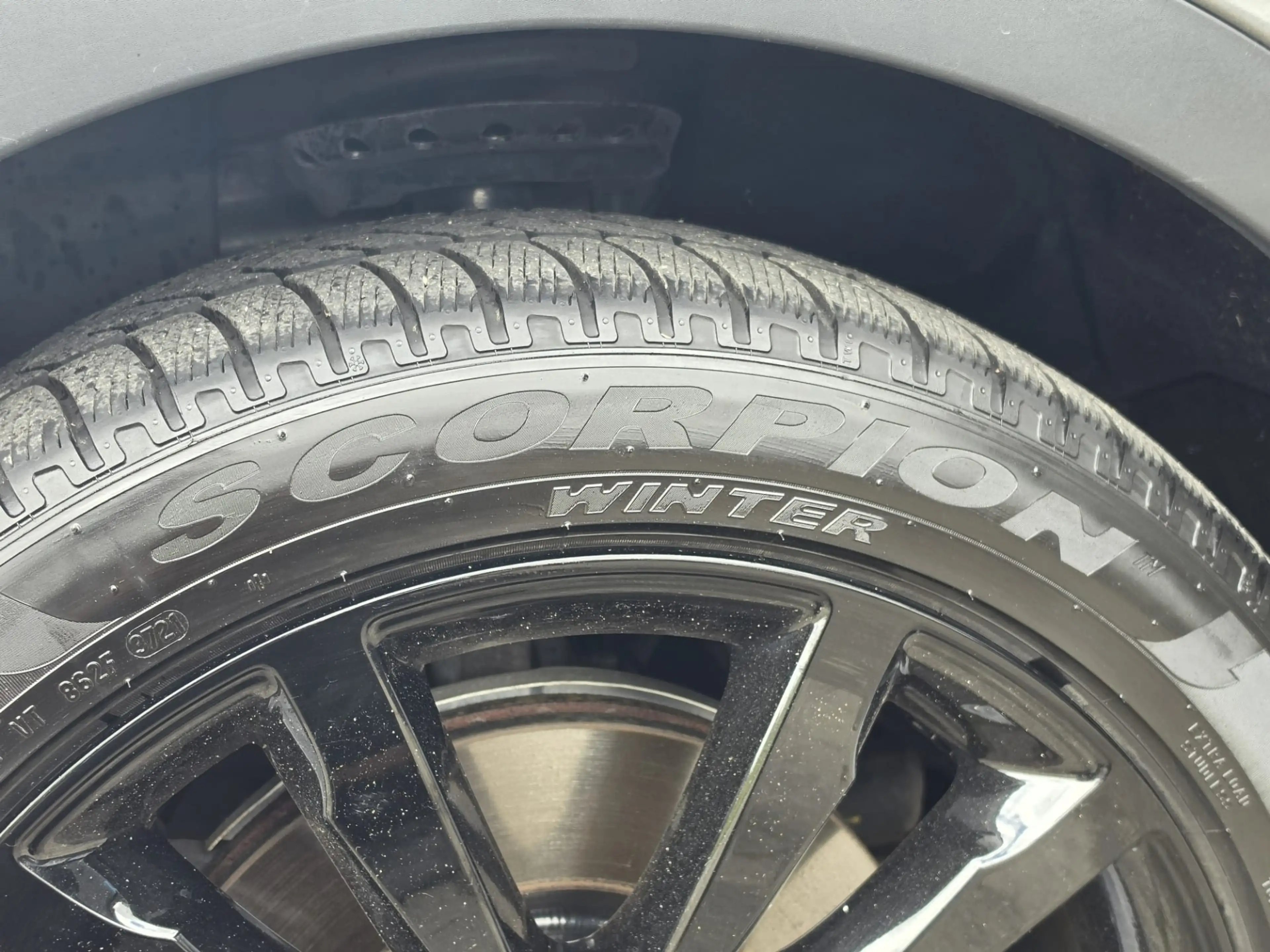 Jaguar E-Pace 2.0 P200 AWD R-Dynamic S — photo 14