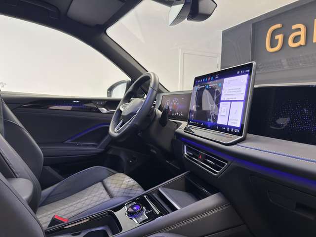 Volkswagen Tiguan — photo 13