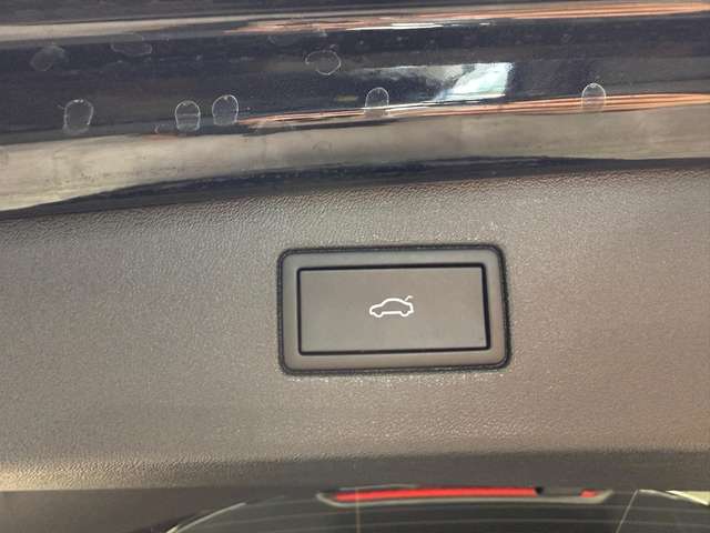 Volkswagen Tiguan — photo 20