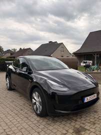 52 kWh Standard Range RWD