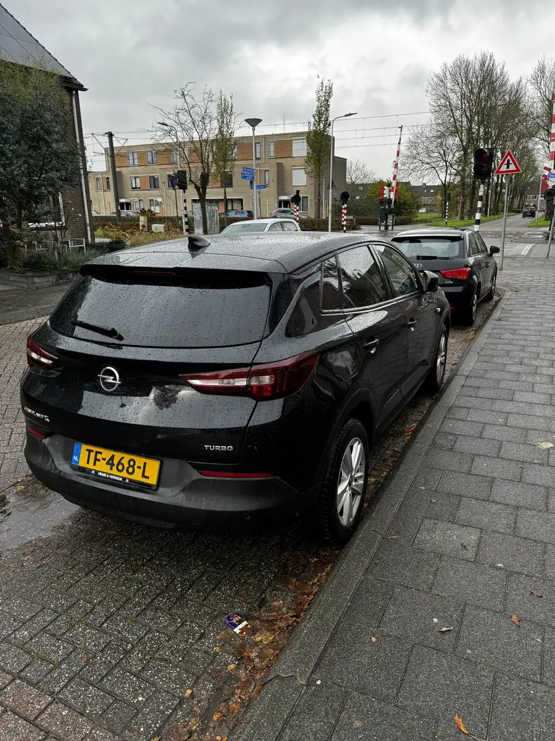 Opel Grandland X 1.2 Turbo Online Edition Zwart - 2