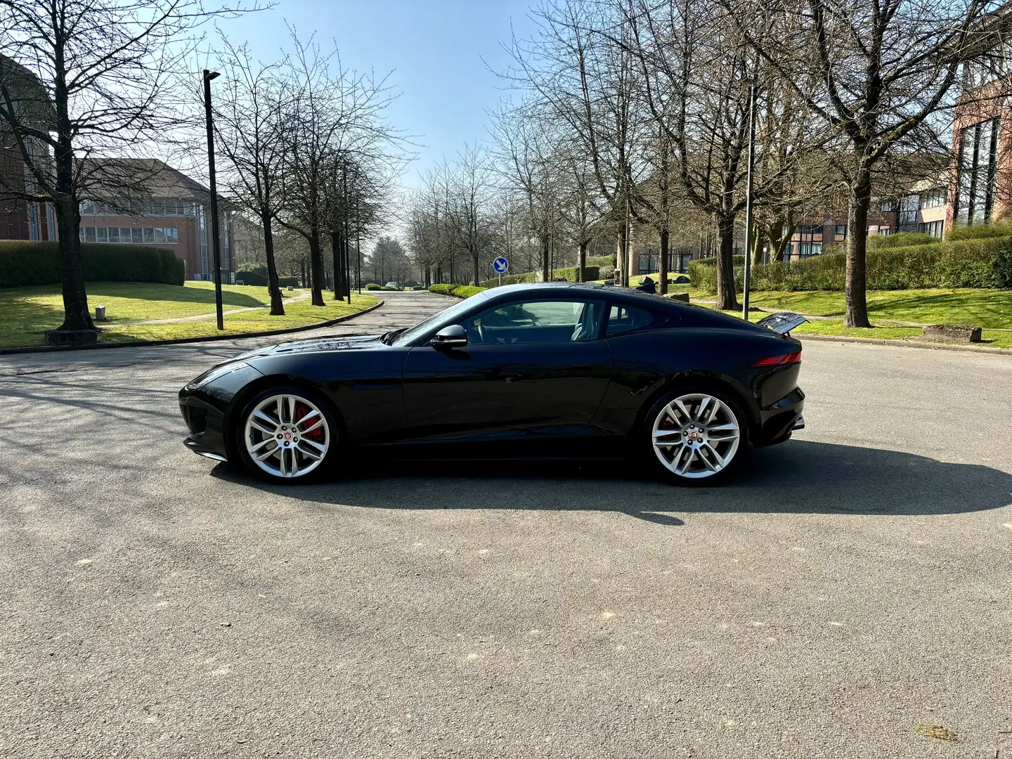 Jaguar F-Type R Coupé 5.0 V8 AWD* Pano / Led /Just Serviced * Noir - 1
