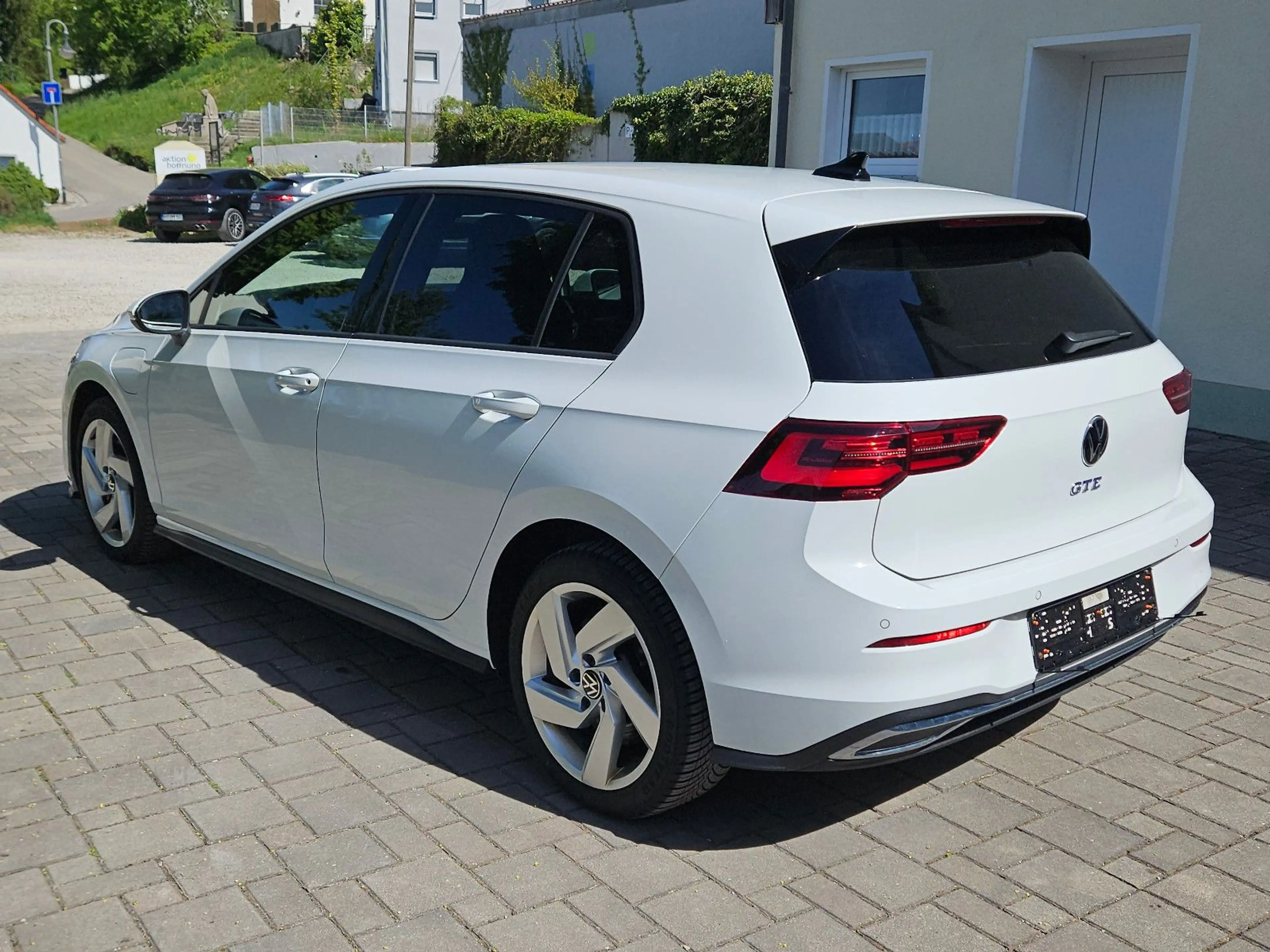 Volkswagen Golf VIII Lim. GTE eHybrid AHK Kamera Navi StHzg — photo 3