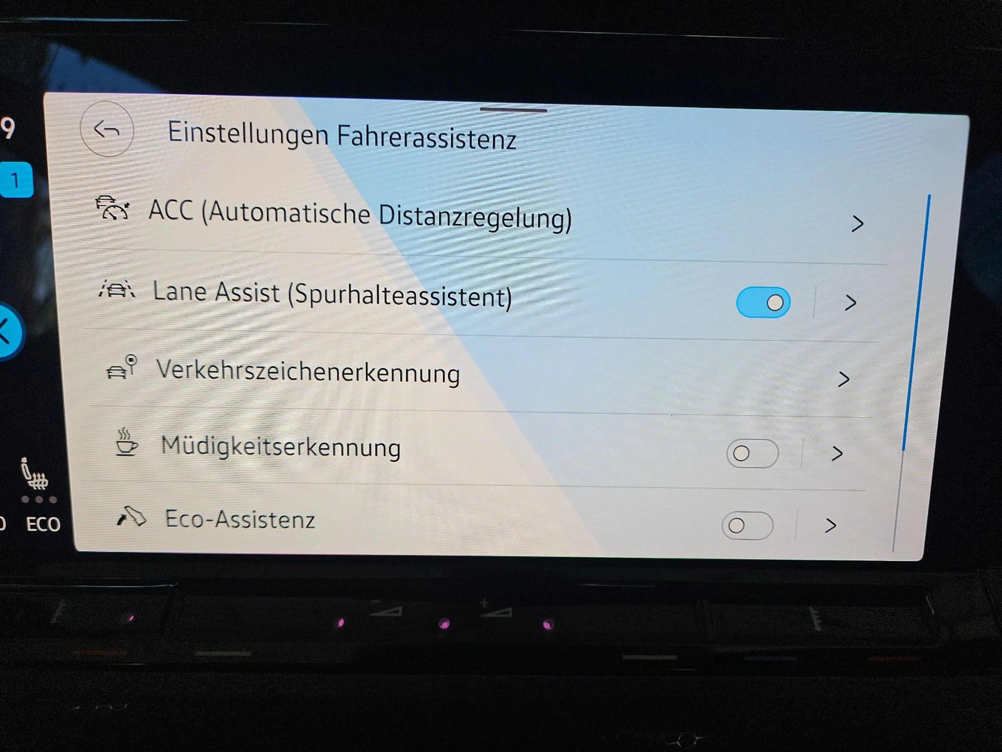 Volkswagen Golf VIII Lim. GTE eHybrid AHK Kamera Navi StHzg — photo 14