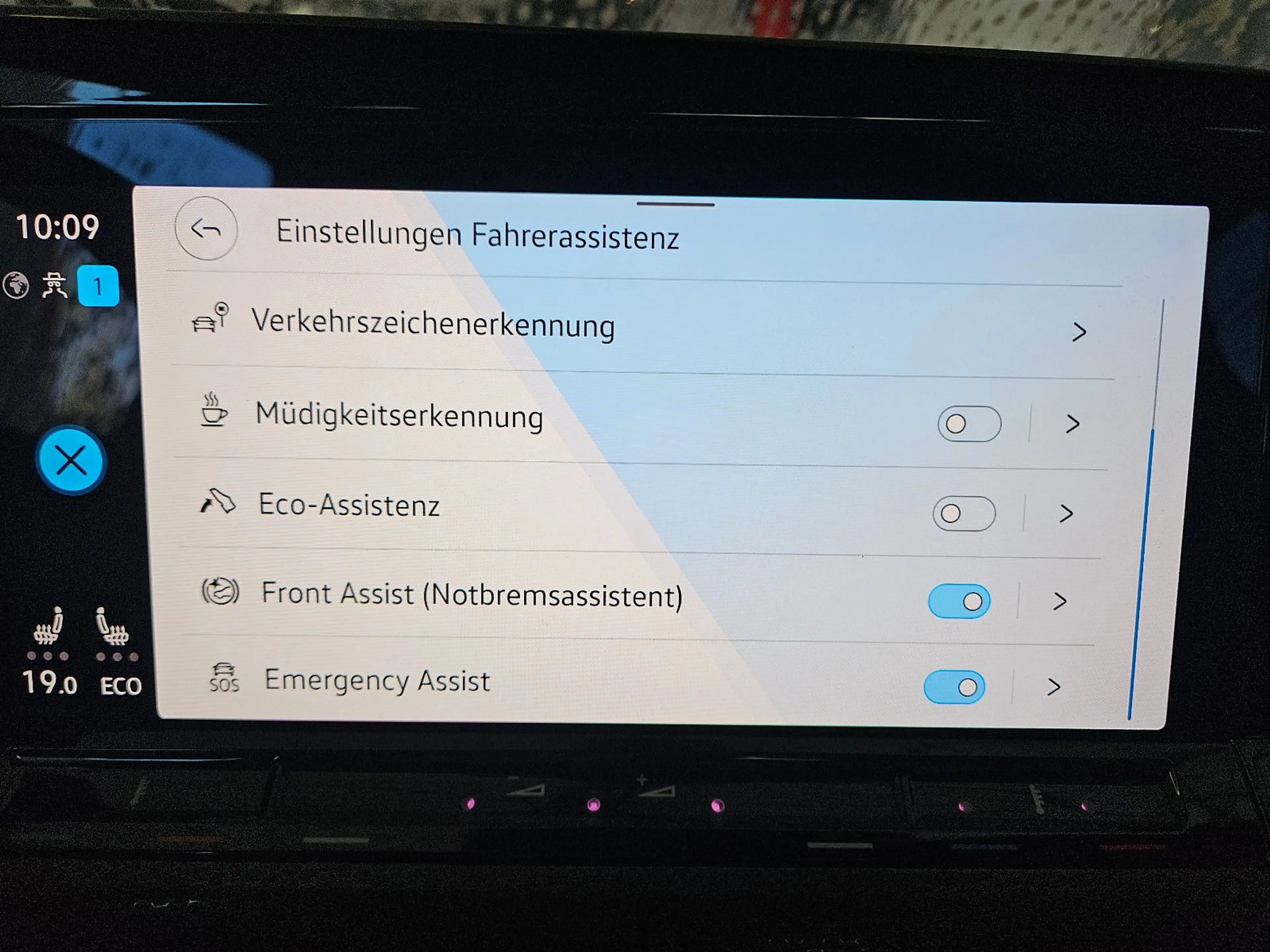 Volkswagen Golf VIII Lim. GTE eHybrid AHK Kamera Navi StHzg — photo 15