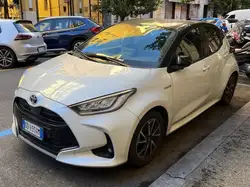 toyota yaris 30000km