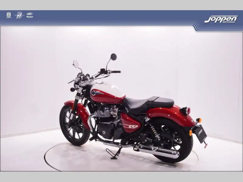 Royal Enfield Super Meteor 650 - foto 5