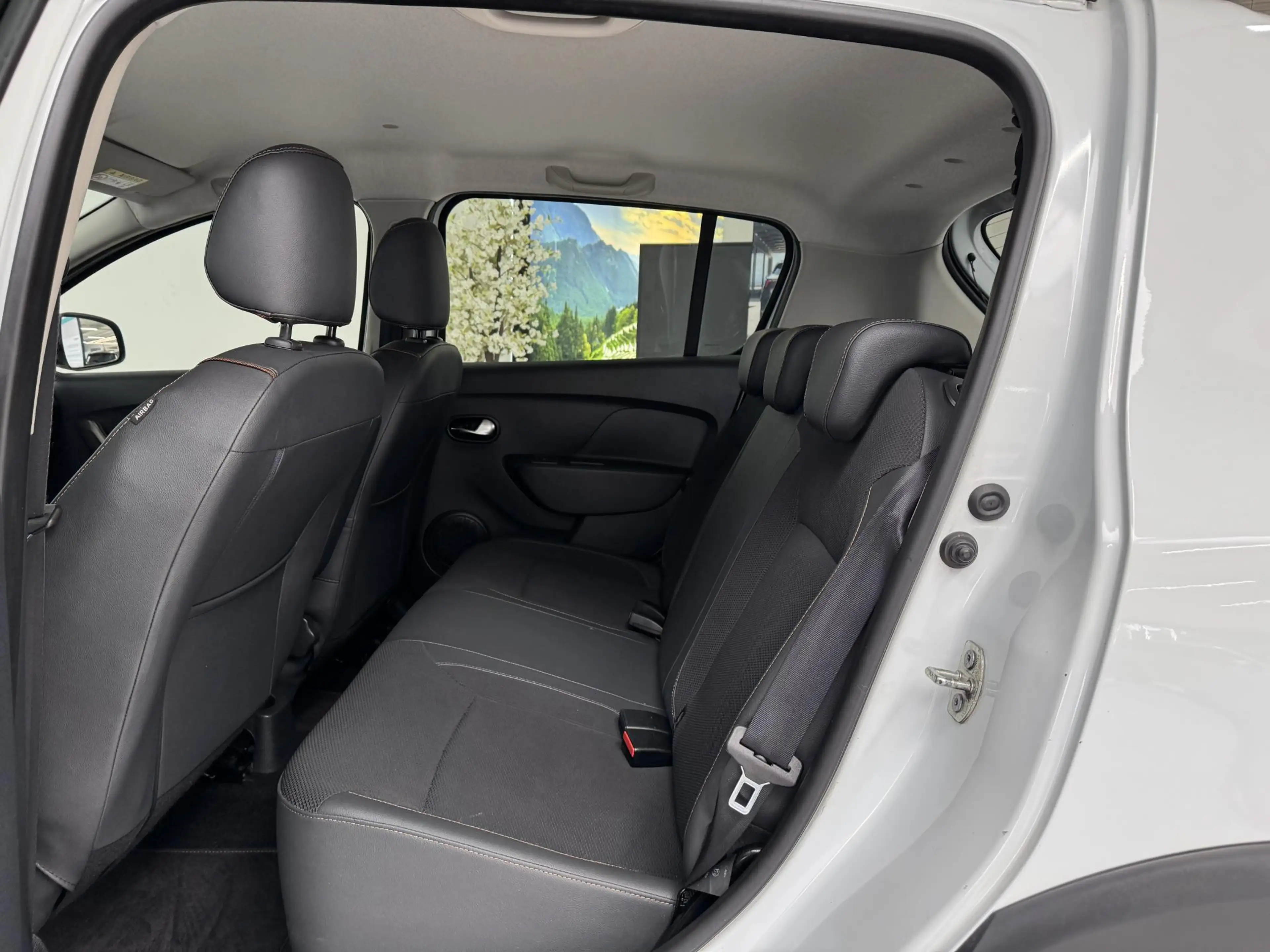 Dacia Sandero 0.9 TCe SL Stepway | Trekhaak | Navigatie | DAB+ | — photo 8