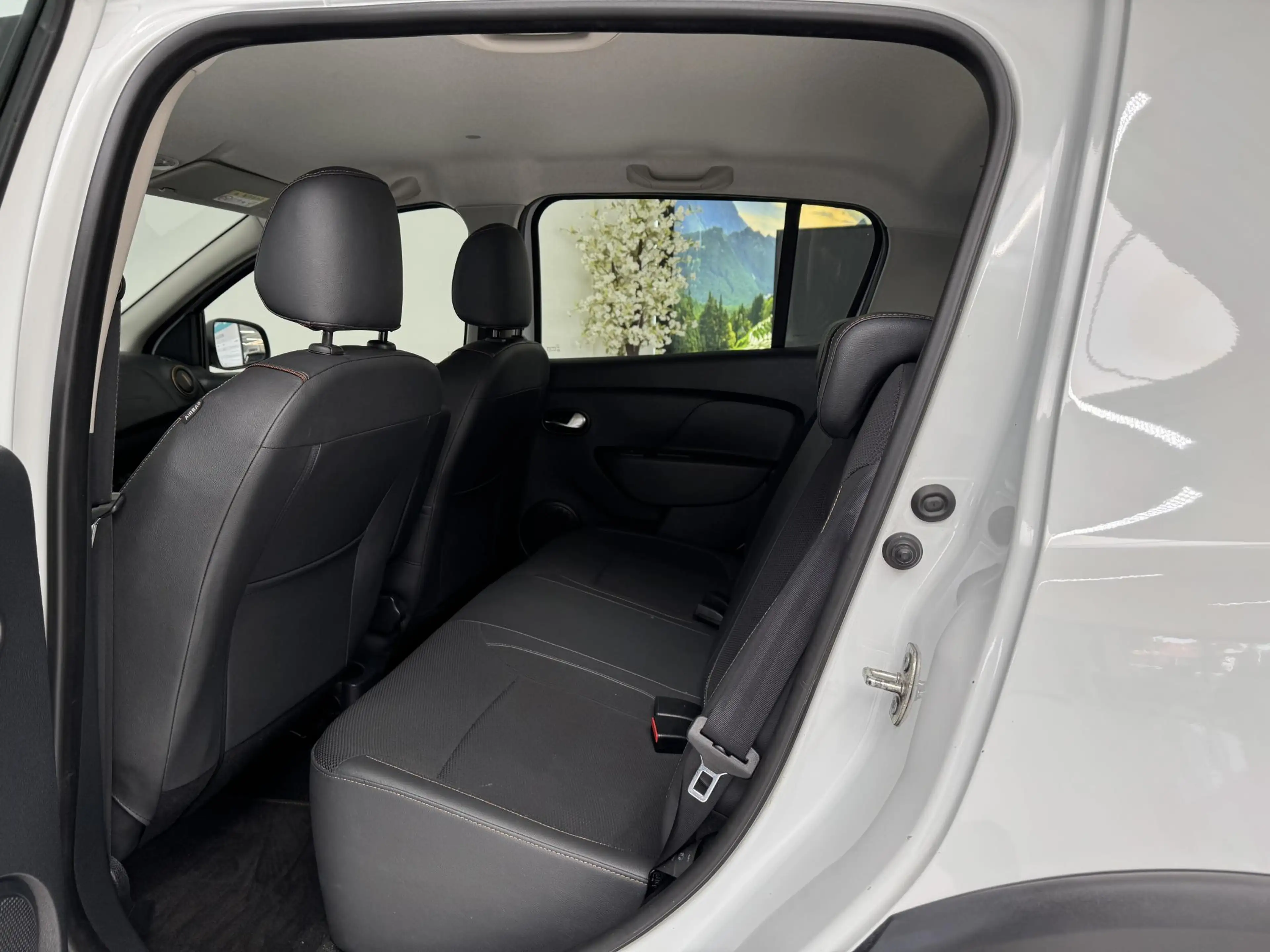 Dacia Sandero 0.9 TCe SL Stepway | Trekhaak | Navigatie | DAB+ | — photo 32