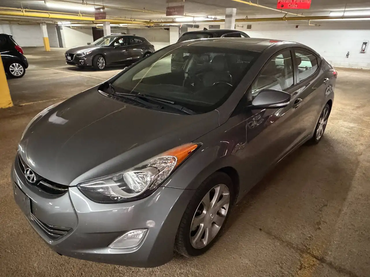 2013 Hyundai ELANTRA Limited — photo 1