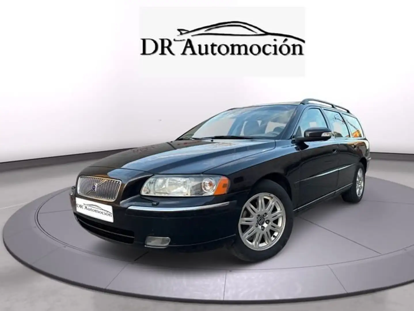 Volvo V70 2.4 D5 Momentum 185 Negro - 1