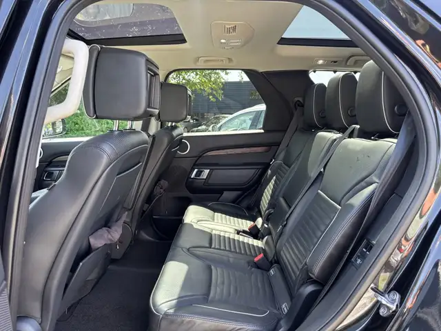 Land Rover Discovery view 11