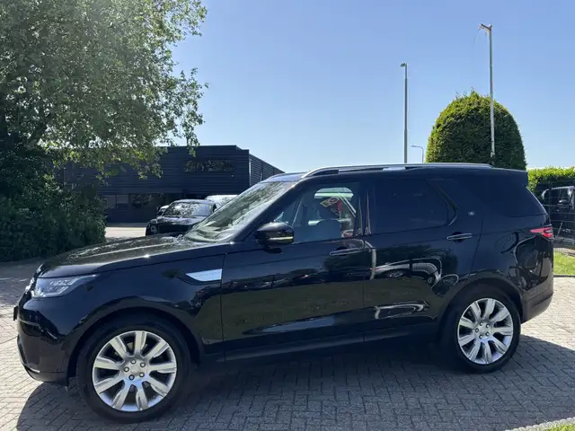 Land Rover Discovery view 8