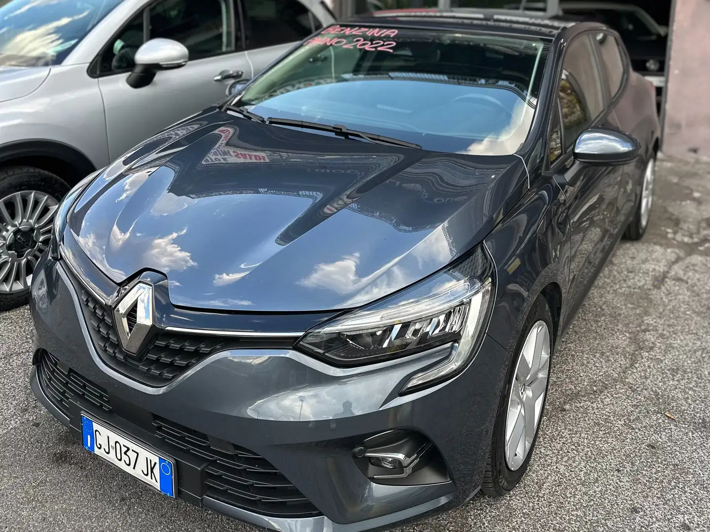 Renault Clio Clio V 2019 1.0 tce Business 90cv my21 Gris - 1