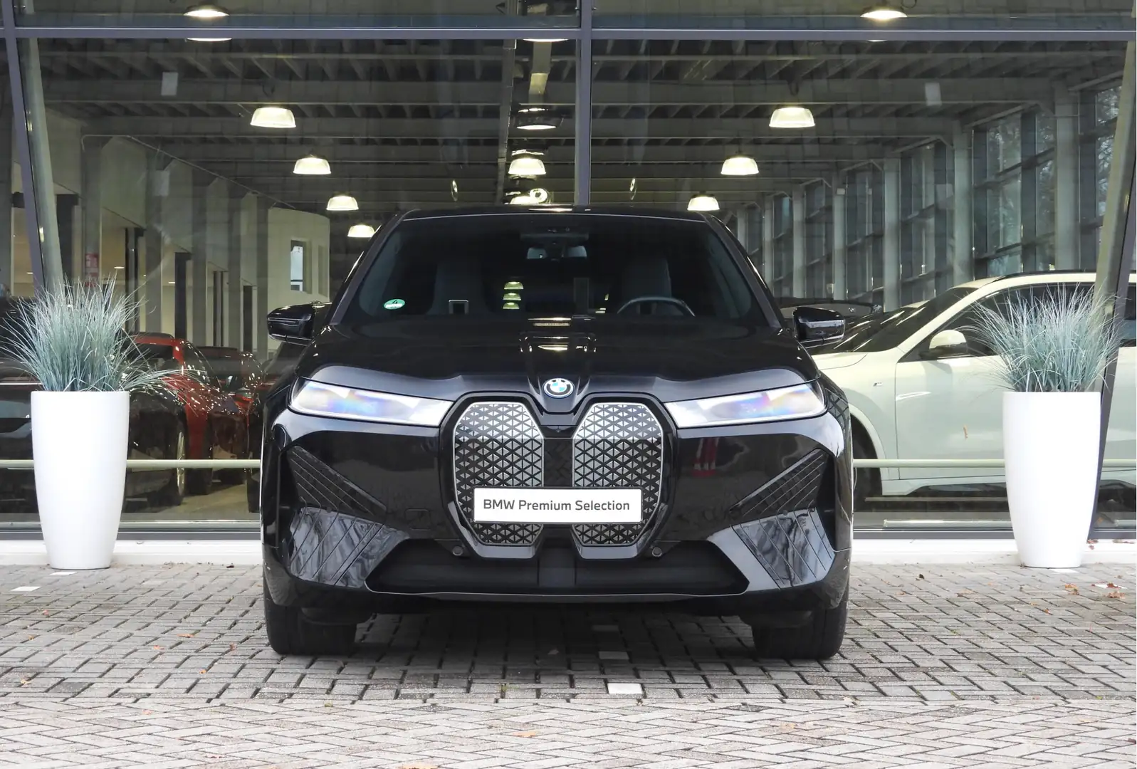 BMW iX xDrive40 High Executive / Trekhaak / Sportpakket / Nero - 2