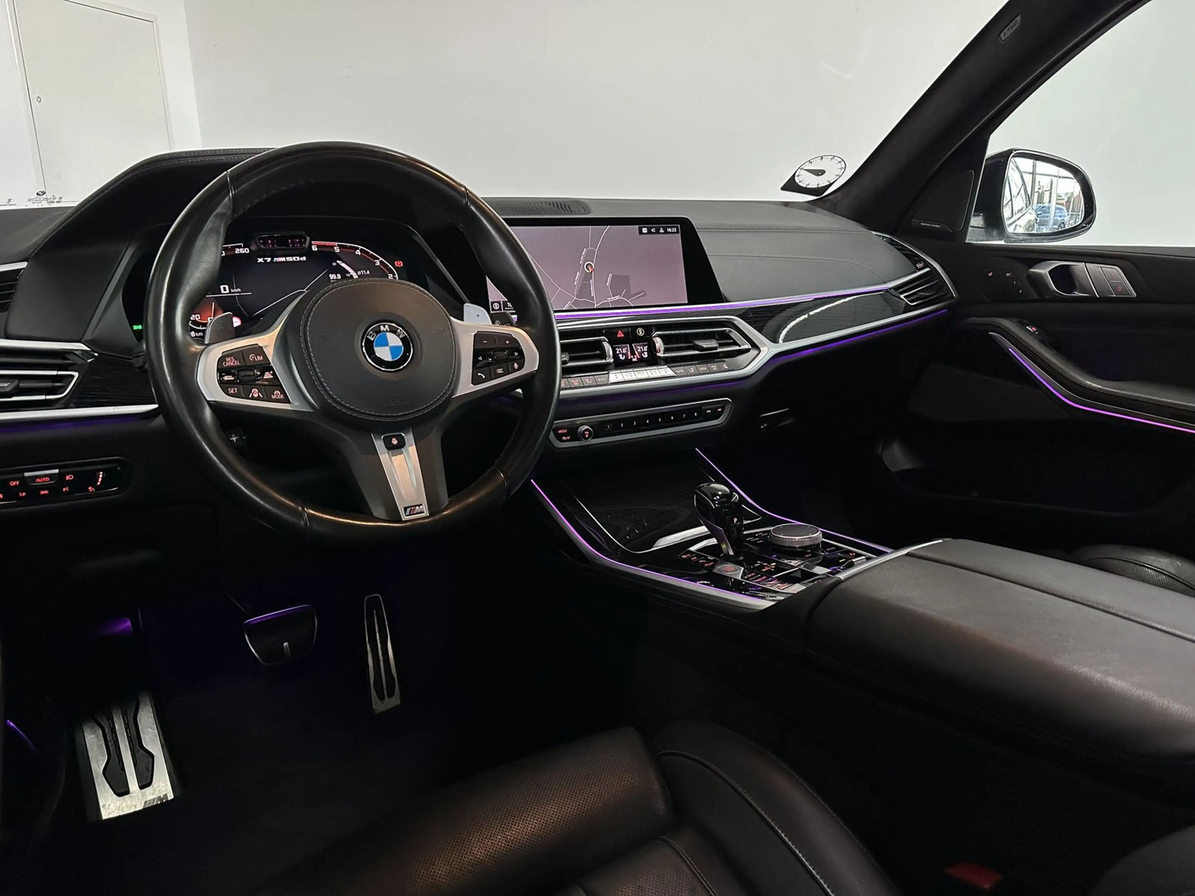 BMW X7 M50 d *7S *PANO *H&K *AHK *LASER *LUFT *H-UP — photo 11