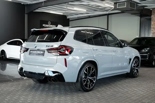 BMW X3 M view 8