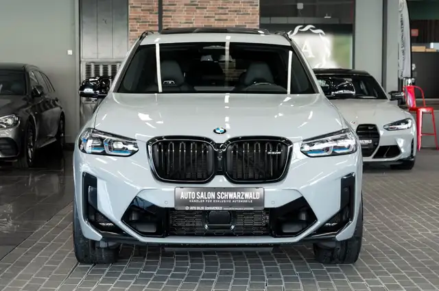 BMW X3 M view 6