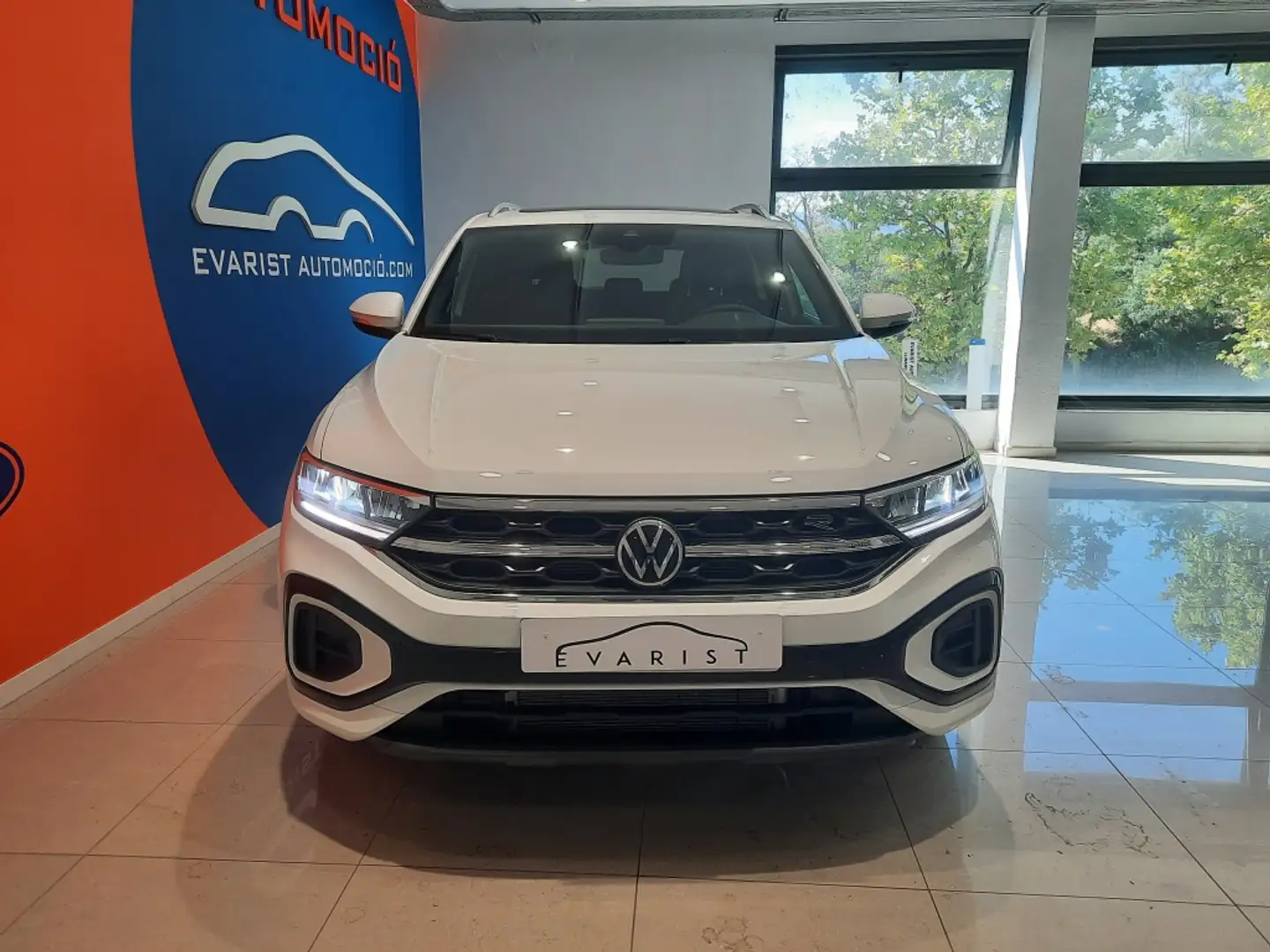 Volkswagen T-Roc 1.5 TSI 110 R-Line kW DSG7 Blanco - 2