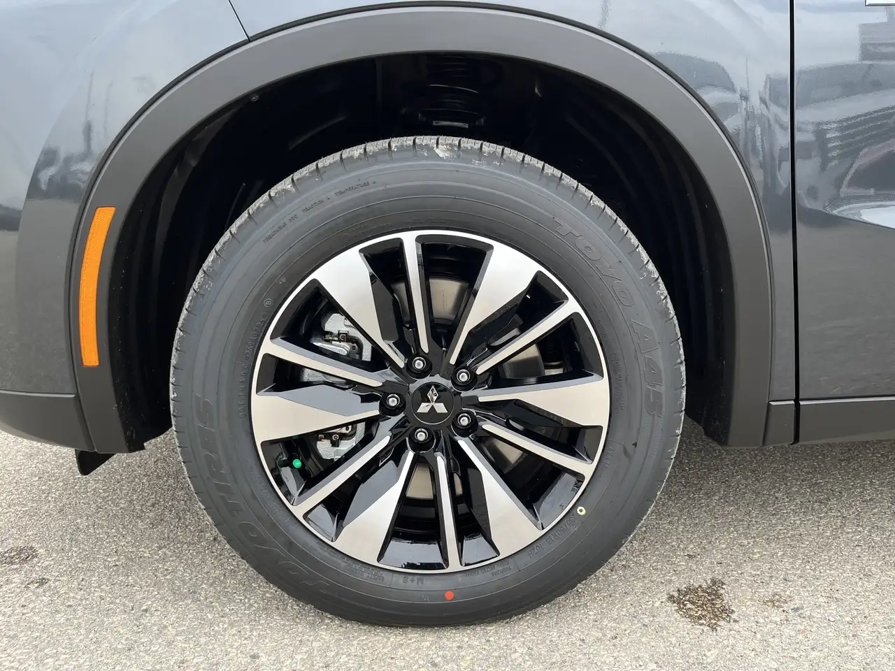 Mitsubishi Outlander снимка Mitsubishi Outlander