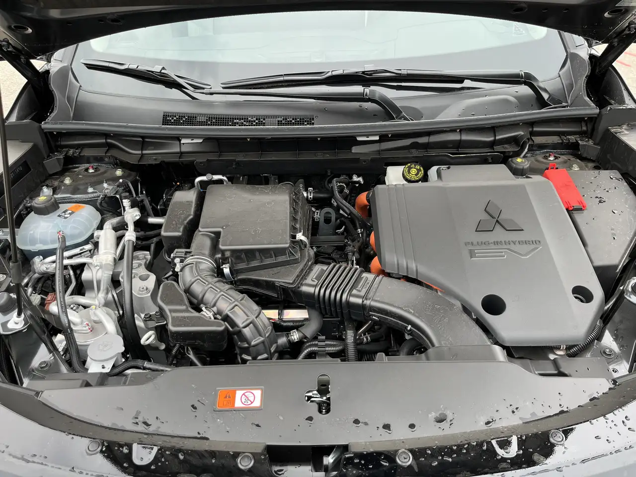 Mitsubishi Outlander снимка Mitsubishi Outlander