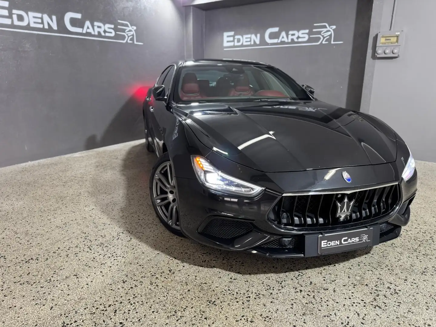 Maserati Ghibli Ghibli III 2018 3.0 V6 ds 250cv auto my17 Чорний - 2