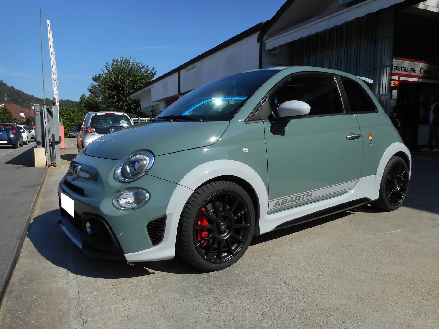 Abarth 695 695 1.4 t-jet 70th 180cv Verde - 1