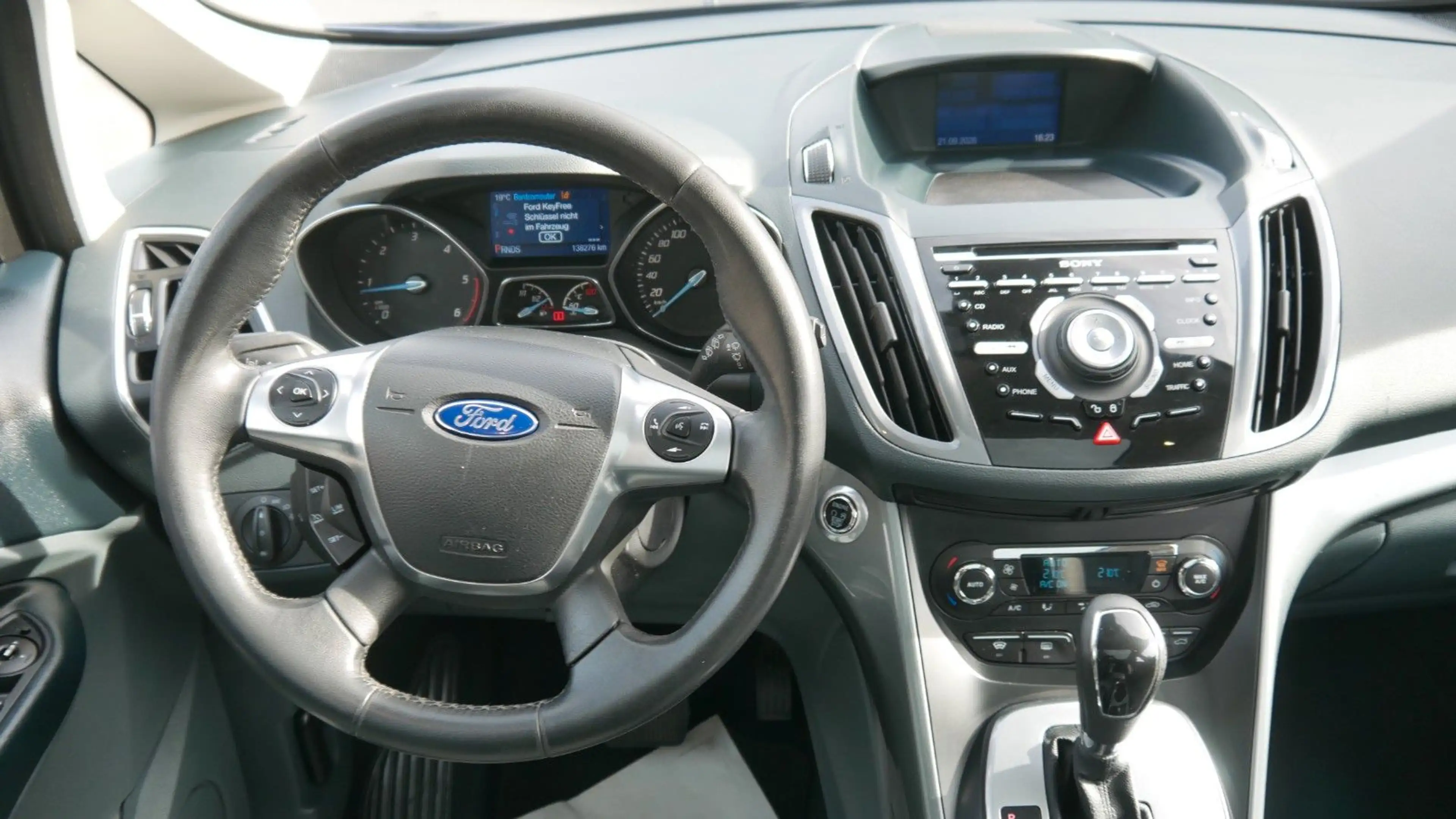 Ford Grand C-Max 2,0TDCi 120kW Titanium — photo 12