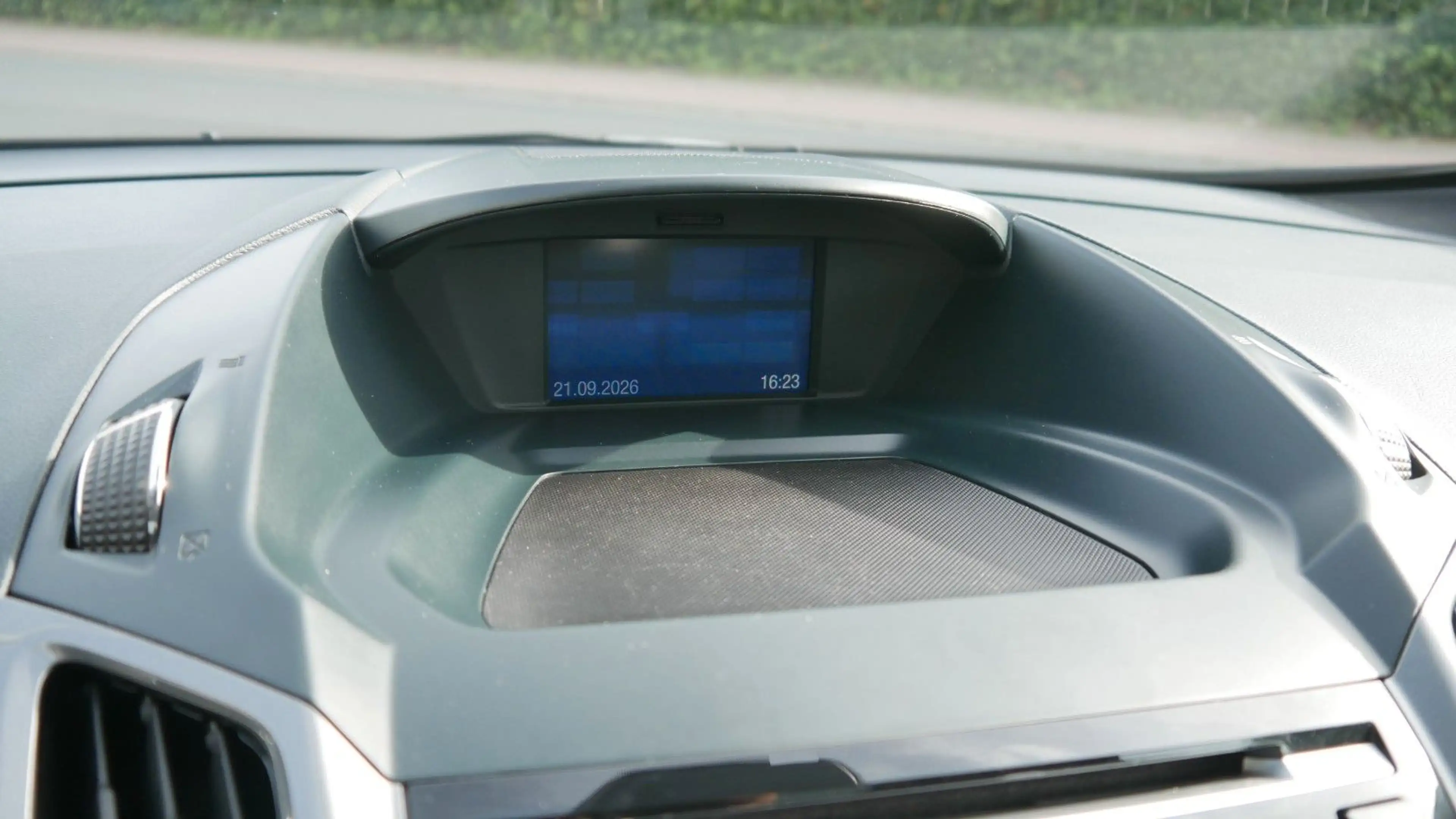 Ford Grand C-Max 2,0TDCi 120kW Titanium — photo 14
