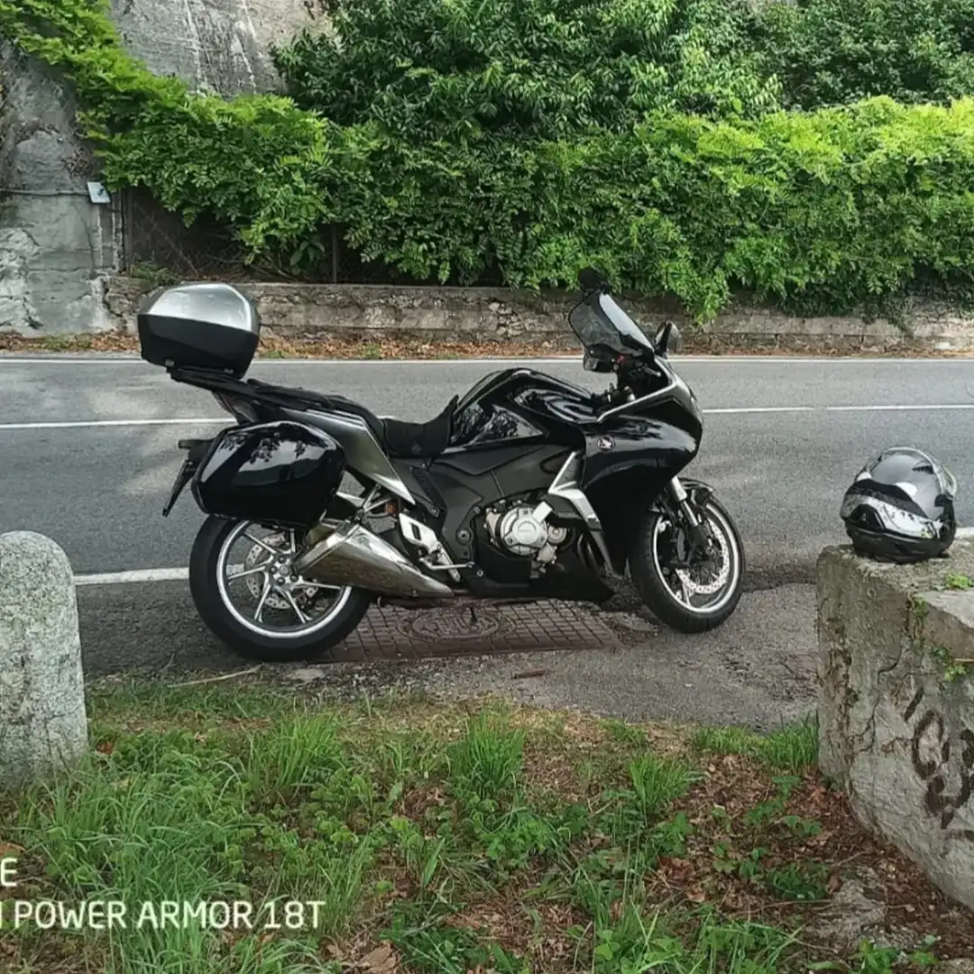 Honda VFR 1200 Černá - 1