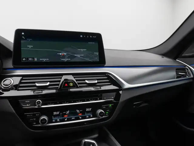 BMW 5 Series view 22