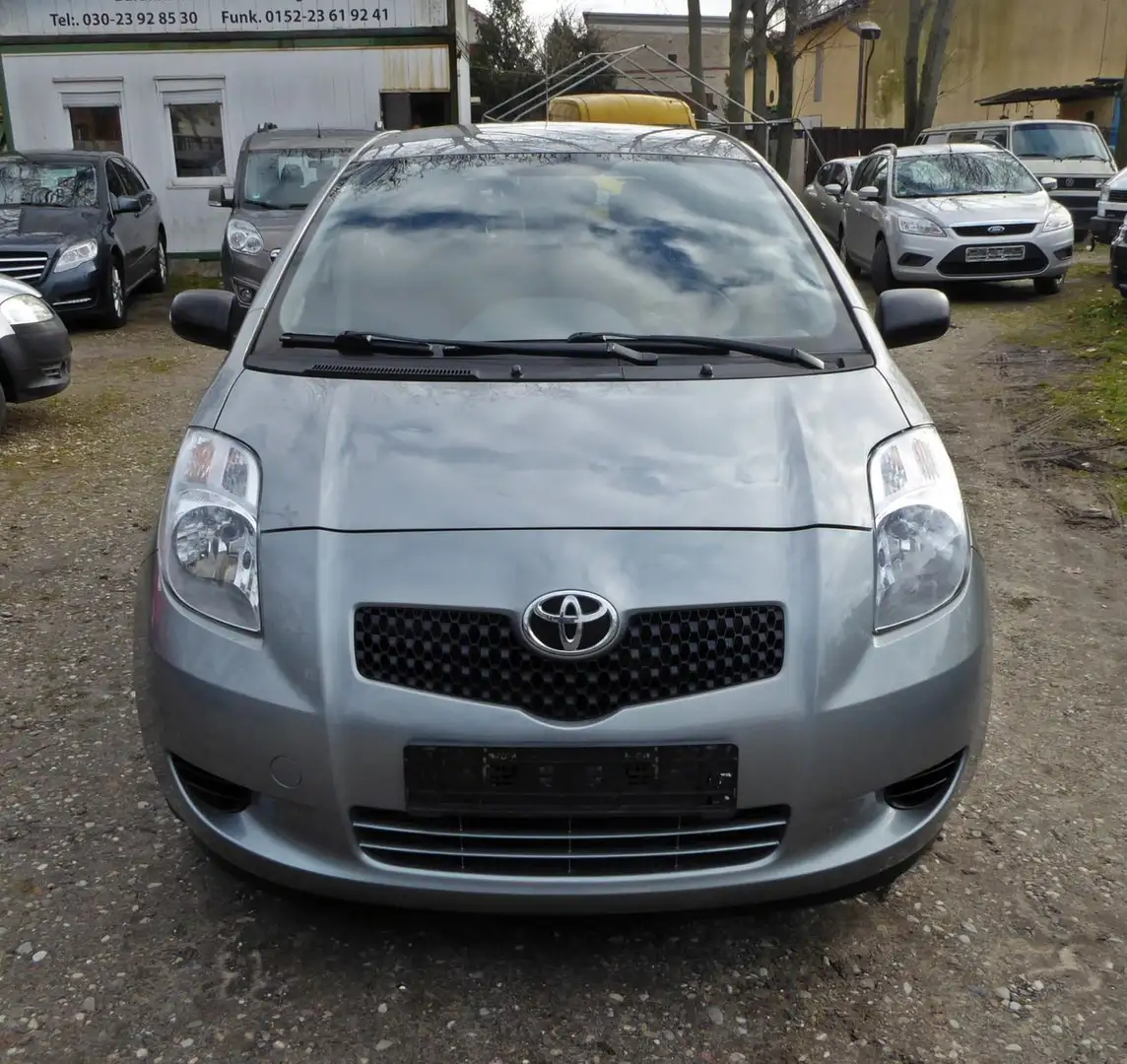 Toyota Yaris Cool / TÜV/AU 02/2026 Argintiu - 2
