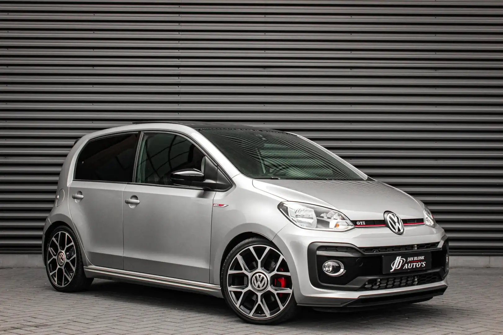 Volkswagen up! 1.0 TSI GTI PANO-DAK / VERLAAGD / 17'' WHEELS / BE Сірий - 2