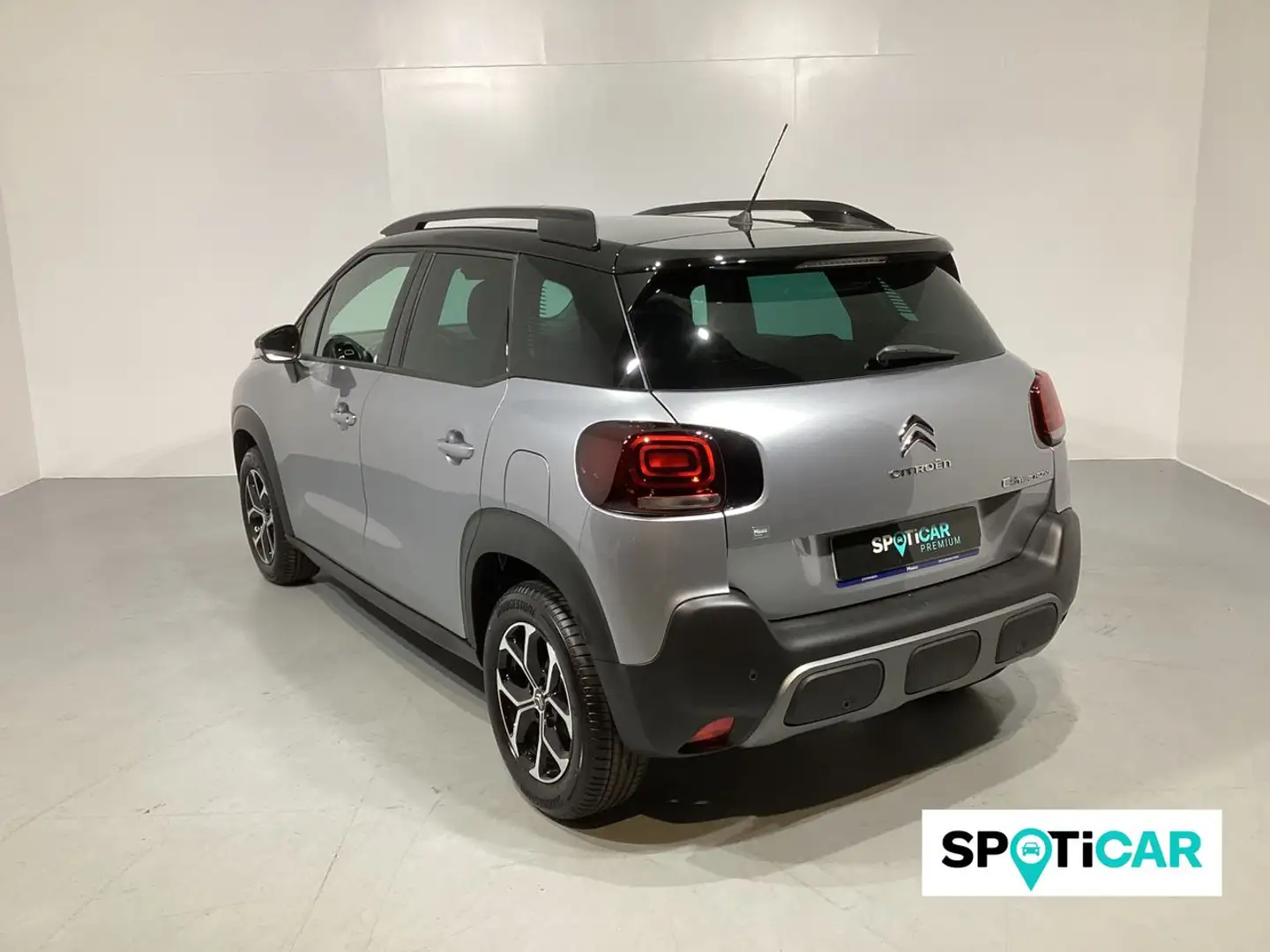 Citroen C3 Aircross Puretech S&S Plus 110 Gris - 2