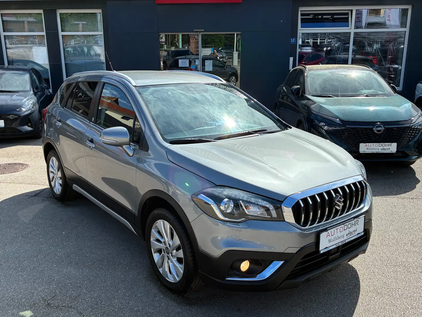 Suzuki SX4 S-Cross SX4 S-Cross 1,4 GL+ DITC Hybrid ALLGRIP shine Grau - 2