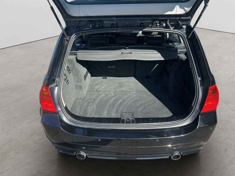 BMW 335 i Touring / 2.Hand / NAVI / XENON — photo 9